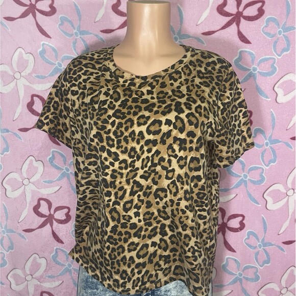 H&M Cheetah Animal Print Short Sleeve Shirt Size Large - Picture 1 of 6